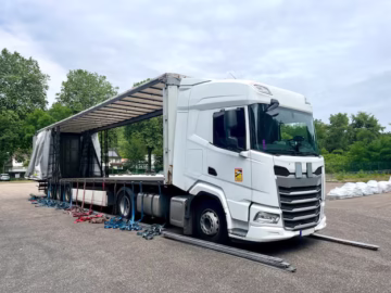 All-Sided Open Trucks in Dubai